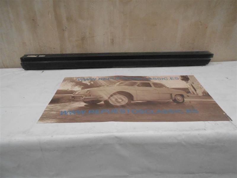 FALDON BAJO PUERTA IZQUIERDA (SOLERA, TALONERA) RENAULT 4