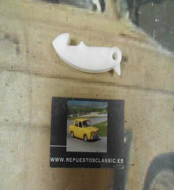CER33 PLASTICO SUPERIOR CERRADURA MALETERO RENAULT 12