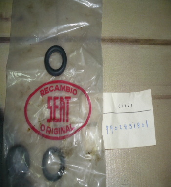 P1500 ANILLA SUJECION CABLES DE BUJIAS SEAT 1400