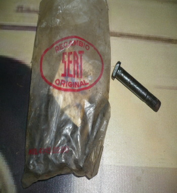 P1500 AA0081210 TORNILLOS BIELA SEAT 1400