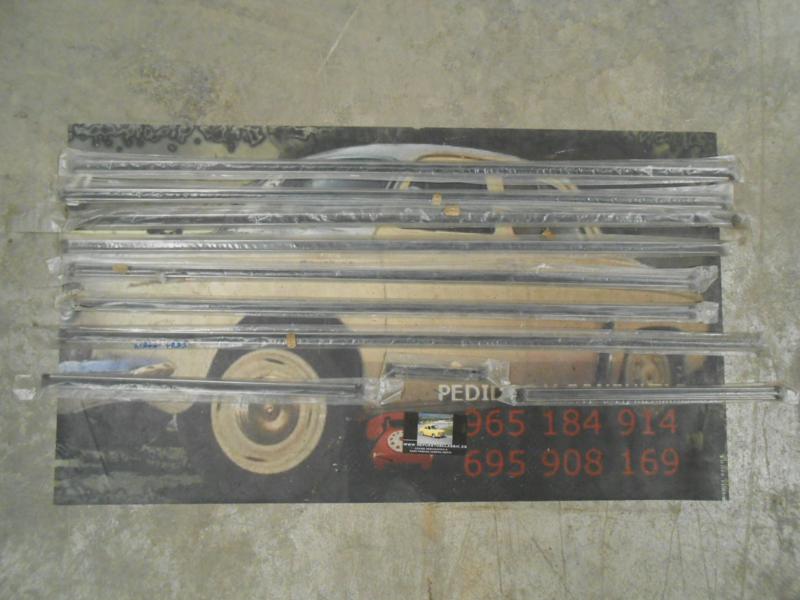 MOL16 JUEGO COMPLETO MOLDURAS CINTURA SEAT 124, 1430