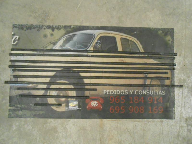 MOL17 JUEGO COMPLETO MOLDURAS CINTURA SEAT 124, 1430 DE GOMA PEGADAS