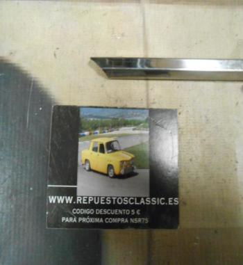 MOL62DI MOLDURA ALETA DELANTERA IZQUIERDA SEAT 124 METAL, LARGO 93 cm