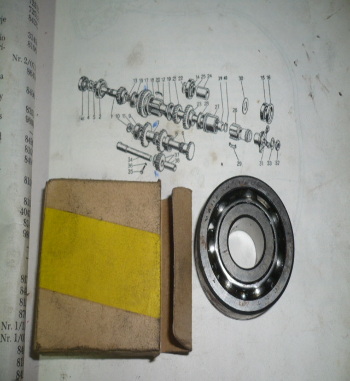 RODAMIENTO EJE EMBRAGUE	SEAT 1400