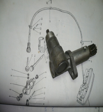 CKM2 AB 13000105 REDUCTOR CUENTAKILOMETROS 11 DIENTES SEAT 1400, 1500