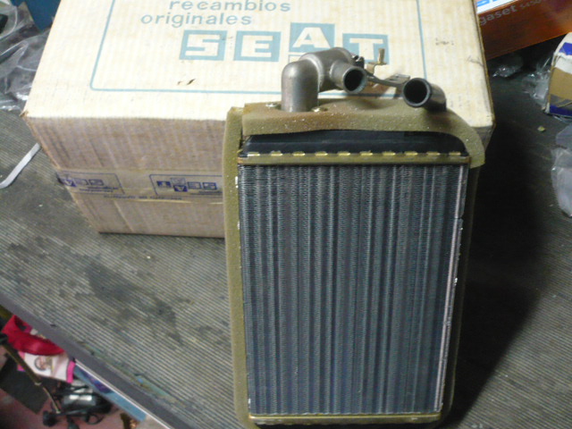 RAC02 RADIADOR CALEFACCION SEAT 1200 SPORT, 128, 127 CON GRIFO