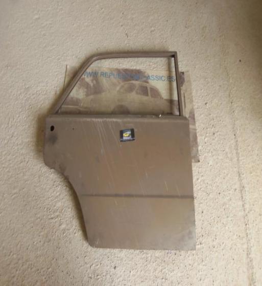 P1-14 PUERTA TRASERA DERECHA SEAT 124 PRIMERA SERIE CODIGO FA ORIGINAL SEAT