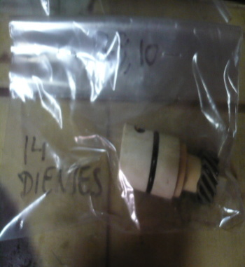 CONJUNTO PIÑON REDUCTOR VELOCIDAD RENAULT 8, 8 TS, 10, A110. 14