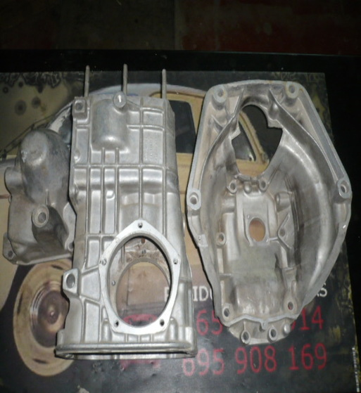 JCC12 CONJUNTO CARCASAS CAJA CAMBIOS SEAT 600 D, E, L. MATERIAL ORIGINAL SEAT