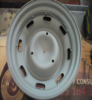 LLANTA RENAULT ONDINE, GORDINI, RENAULT 8, 10.