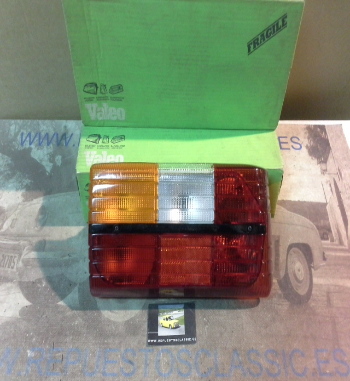 IC203P4 PILOTO TRASERO IZQUIERDO CITROEN LNA, PEUGEOT 104 MOLDURA NEGRA, VALEO 065018