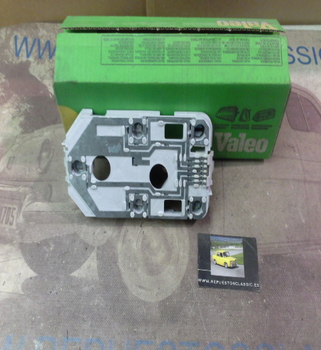 IP112P2 PORTALAMPARAS PILOTO TRASERO DERECHO PEUGEOT 309 89->94, VALEO 065727