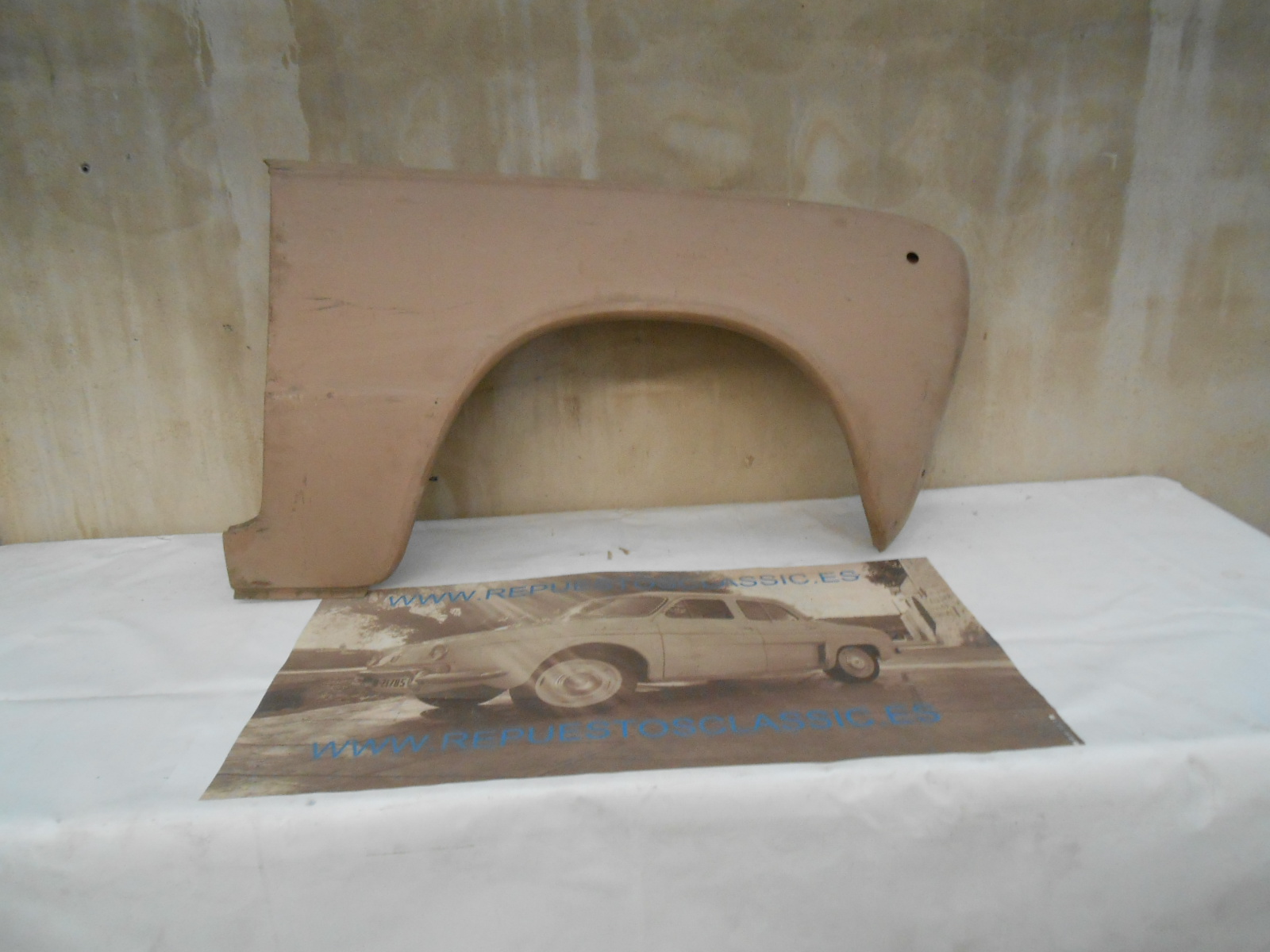 ALETA DELANTERA DERECHA SEAT 124 PRIMERA SERIE