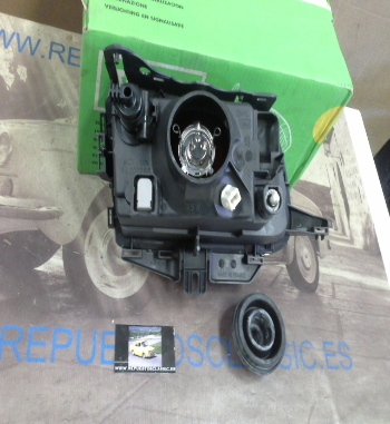 O4P10 FARO IZQUIERDO H4 CITROEN SAXO 96>99 VALEO 085849, REG. MANUAL