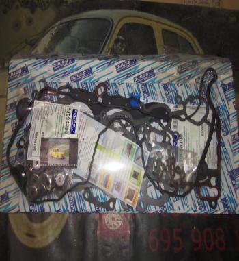 JM300 52094400 AJUSA JUEGO DESCARBONIZACION CON JUNTA DE CULATA NISSAN