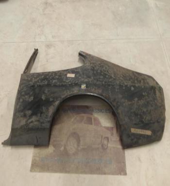 J22-2 ALETA TRASERA IZQUIERDA FORD CAPRI MKIII REF 1562996 ORIGINAL FORD