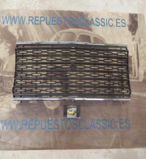 RJ74*2 P1 REJILLA SEAT 1430 PLASTICO NEGRA Y BORDES SUPERIOR E INFERIOR  CROMADO