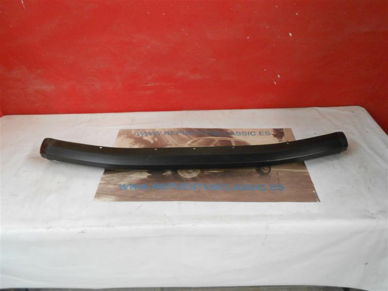 PAR98 CENTRO PARAGOLPES DELANTERO CITROEN GS NEGRO
