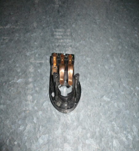 CASQUILLO TIPO BOSCH PARA FARO SEAT 600 N