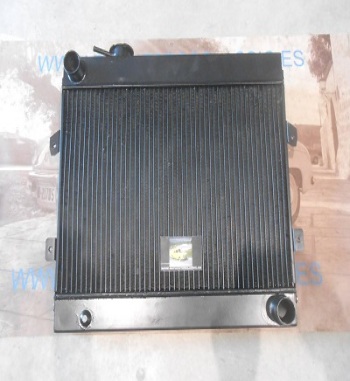 TVRDRS124 RADIADOR SOBREDIMENSIONADO SEAT 124, SEAT 1430 MEDIDAS PANEL 480x300x50mm