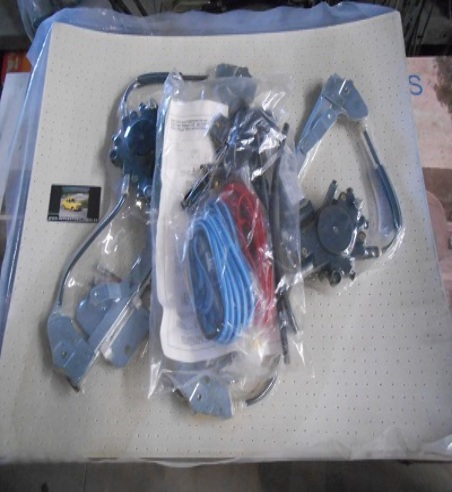 RT36 P3 JUEGO ELEVALUNAS ELECTRICOS TRASEROS RENAULT CLIO MKII (98-12) INCLUYE KIT DE INSTALACIÓN COMPLETO