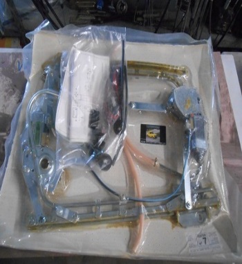 SD01 P3 JUEGO ELEVALUNAS ELECTRICOS DELANTEROS SKODA FAVORIT INCLUYE KIT DE INSTALACIÓN COMPLETO