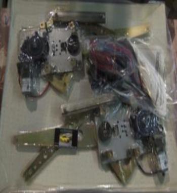 TA15 P4 JUEGO ELEVALUNAS ELECTRICOS TOYOTA COROLLA 3PUERTAS 8/87>8/92 INCLUYE KIT DE INSTALACION COMPLETO