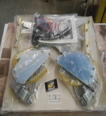 RR05 P6 JUEGO ELEVALUNAS ELECTRICOS DELANTEROS ROVER 100 4 PUERTAS INCLUYE KIT DE INSTALACION COMPLETO