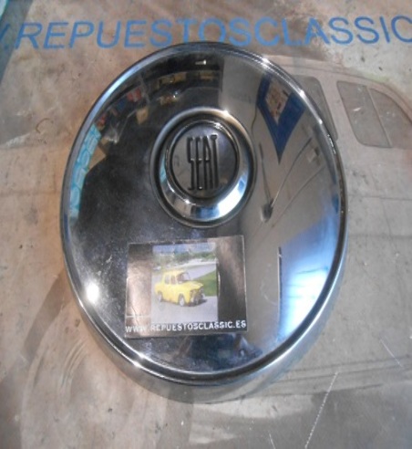 TAP61 TAPACUBOS SEAT 1430, 131, 132 CENTRO PINTADO EN LINEAS NEGRAS
