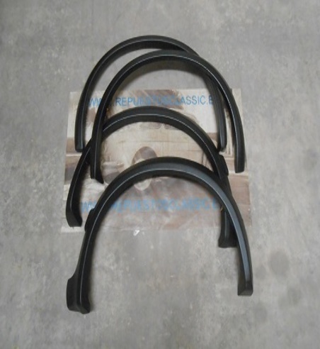 AL-01 JUEGO ALETINES VOLKSWAGEN GOLF ANTIGUO STOCK PLASTICOI TESTURIZADO