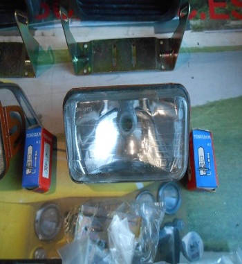 ANT13 KIT FAROS LARGO ALCANCE RENAULT 5 TS, TX CON SOPORTES E INSTALACIÓN. RELÉ, BOMBILLAS E INSTRUCCIONES KINBY