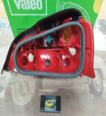 86190 PV3N2 PILOTO TRASERO IZQUIERDO PEUGEOT 106 (1A, 1C, 1S) 4-96>5-05 VALEO SIN PORTALAMPARAS