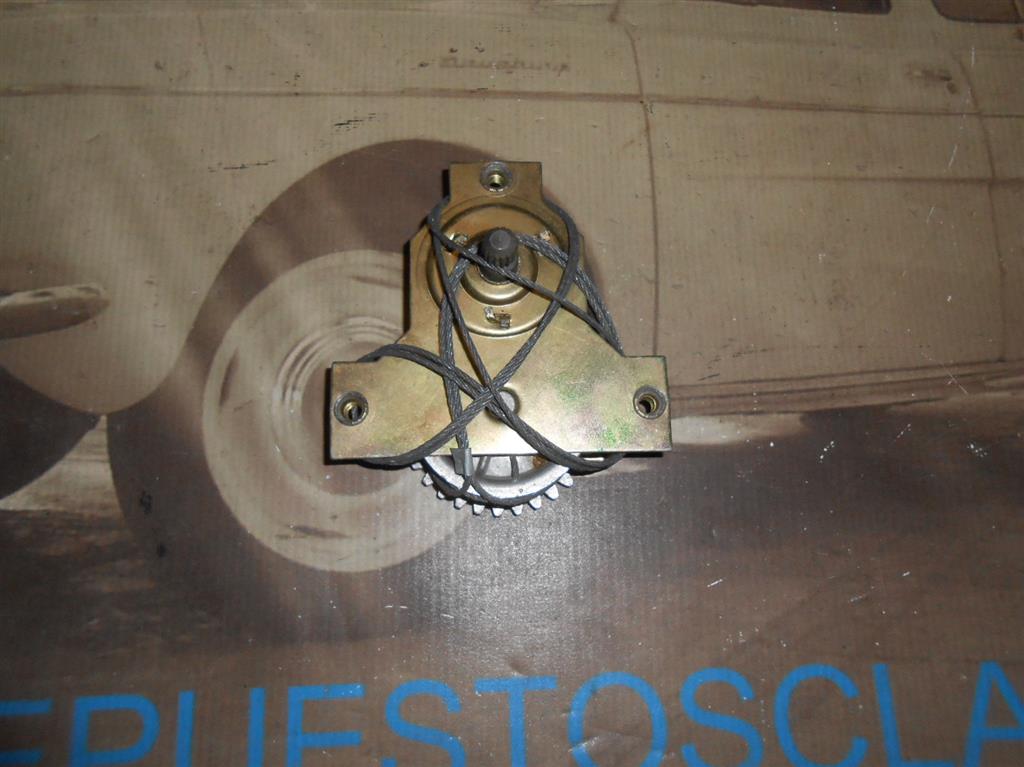 EL54 ELEVALUNAS SEAT 850 TRASEROS MODELO 4 PUERTAS