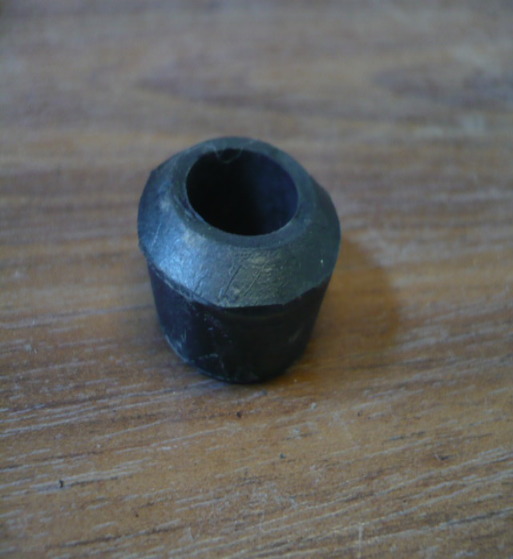 CASQUILLO SUSPENSIÓN SUPERIOR TRASERO SEAT 1400C