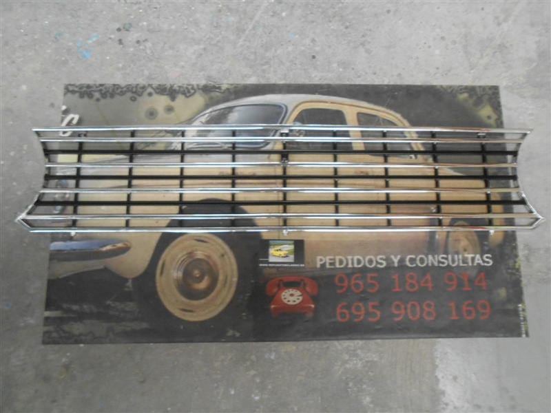 RJ09 P2 REJILLA SEAT 124, LADA 1200 PLASTICO CROMADO Y NEGRO