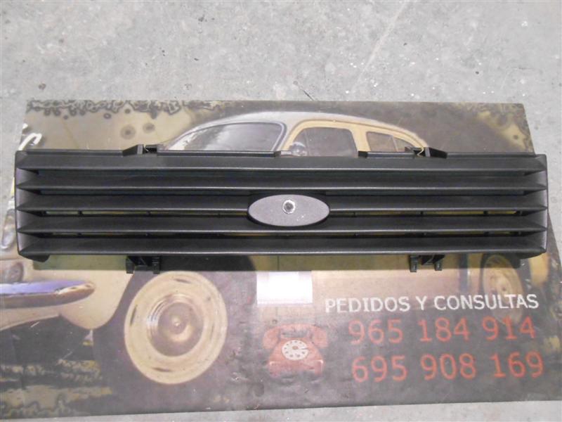 RJ65 P1 REJILLA FORD ESCORT 82
