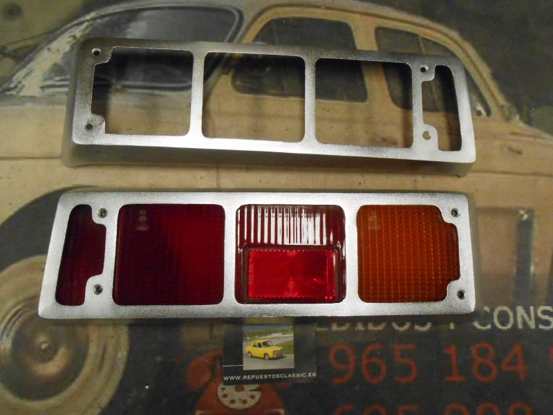 BI134 JUEGO BISEL PROTECTOR PILOTOS TRASEROS RENAULT 8 MODERNO