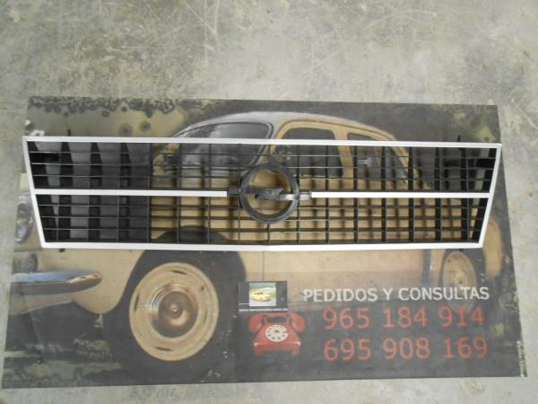 RJ129 P5 REJILLA DELANTERA OPEL KADETT D NEGRO GRIS