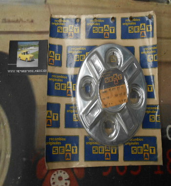 TAP03 TAPACUBOS SEAT 127 CL