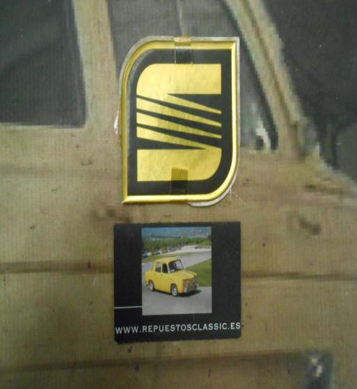 ANA240 ANAGRAMA SEAT REJILLA DELANTERA