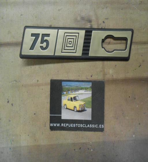 ANA254 ANAGRAMA SEAT RITMO 75 ALETA DERECHA DORADO
