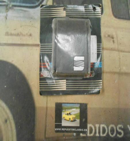 ANA359 ANAGRAMA TAPA CENTRO VOLANTE SEAT MALAGA 84--> ORIGINAL SEAT