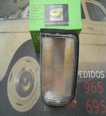 085225 PI3 PILOTO INTERMITENTE BLANCO DELANTERO IZQUIERDO VALEO NISSAN TRADE 93-> CON PORTABOMBILLAS
